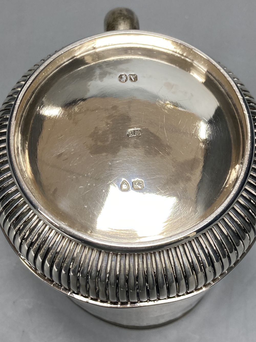 A Victorian engraved silver mug, William Hunter, London, 1876, 11.8cm, 9oz.